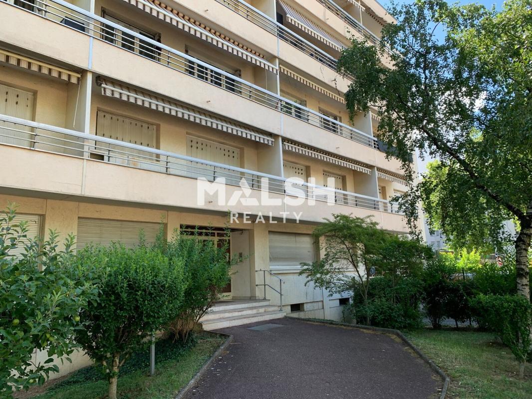 Office in Vénissieux to rent Building Photo- Image 1 of 15