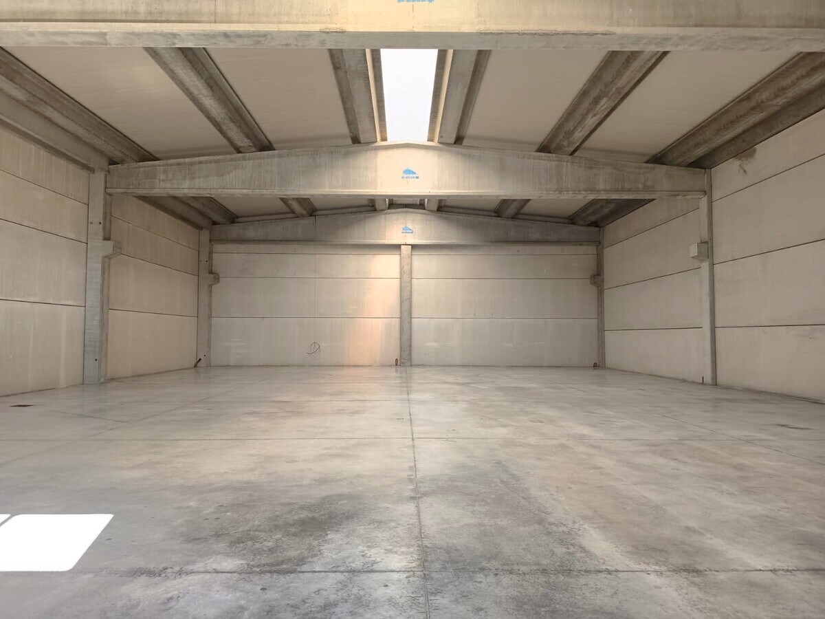 Avenue De Madrid, Signes, Var 83870 - - - Interior Photo - Image 2 of 5
