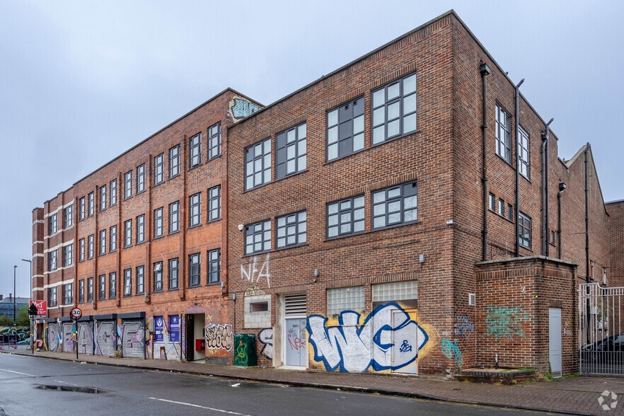 44 Bradford St, Birmingham to rent - Building Photo - Image 2 of 2