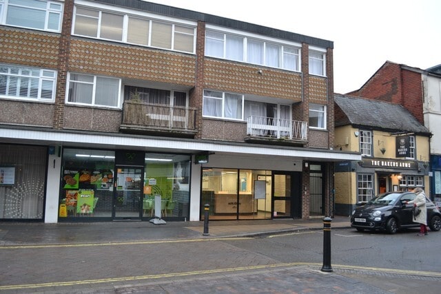 34A High St, Alton to rent - Building Photo - Image 2 of 10