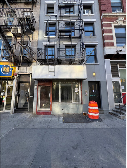 301 E Houston St, New York, NY for rent - Building Photo - Image 2 of 6