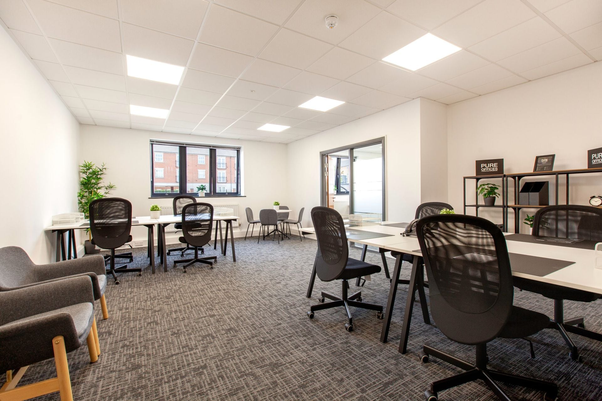 422 Broadwell Rd, Oldbury to rent Interior Photo- Image 1 of 5