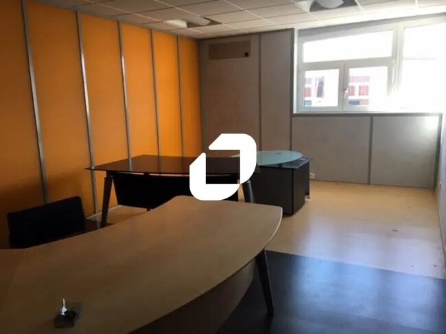 Location Local d'activités 175 m²