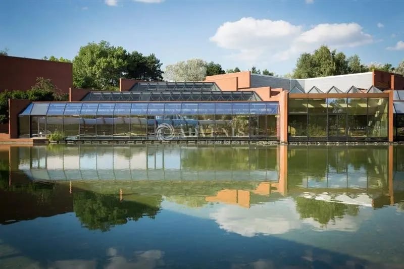 Office in Cergy to rent - Building Photo - Image 2 of 4