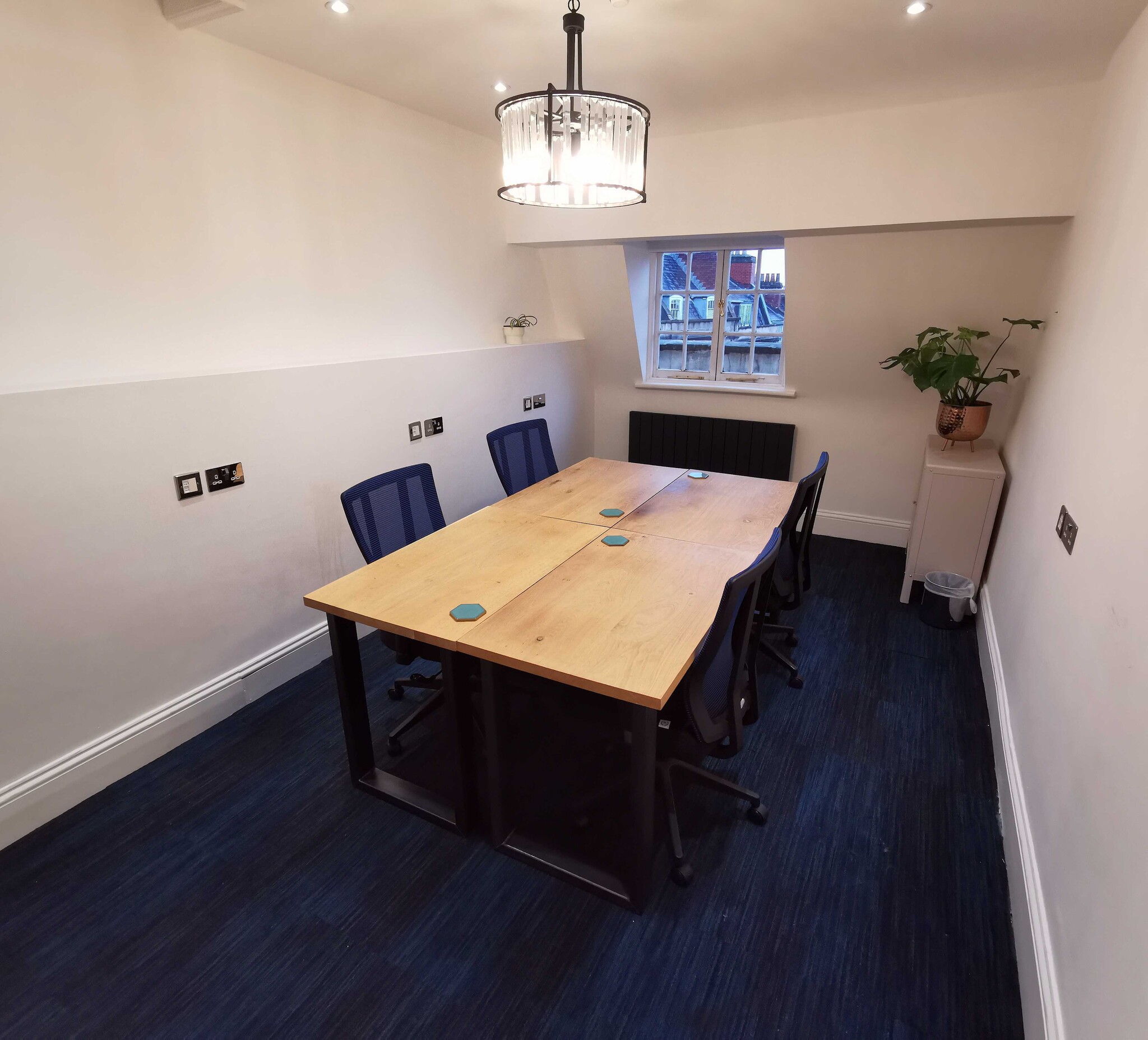 17-18 Berkeley Sq, Bristol to rent Interior Photo- Image 1 of 2