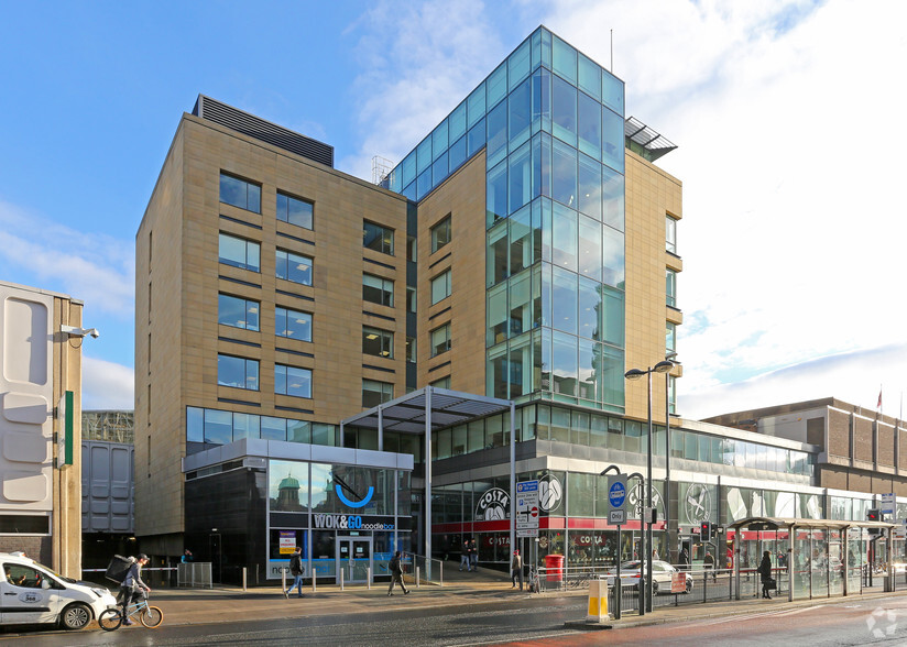 Merrion Ctr, Leeds for rent - Building Photo - Image 1 of 2