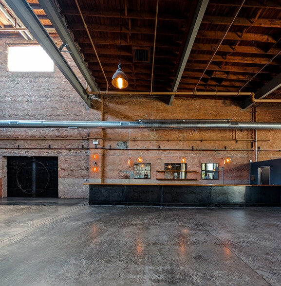 Leavitt Town Lofts portfolio of 6 properties for sale on LoopNet.co.uk - Building Photo - Image 3 of 20