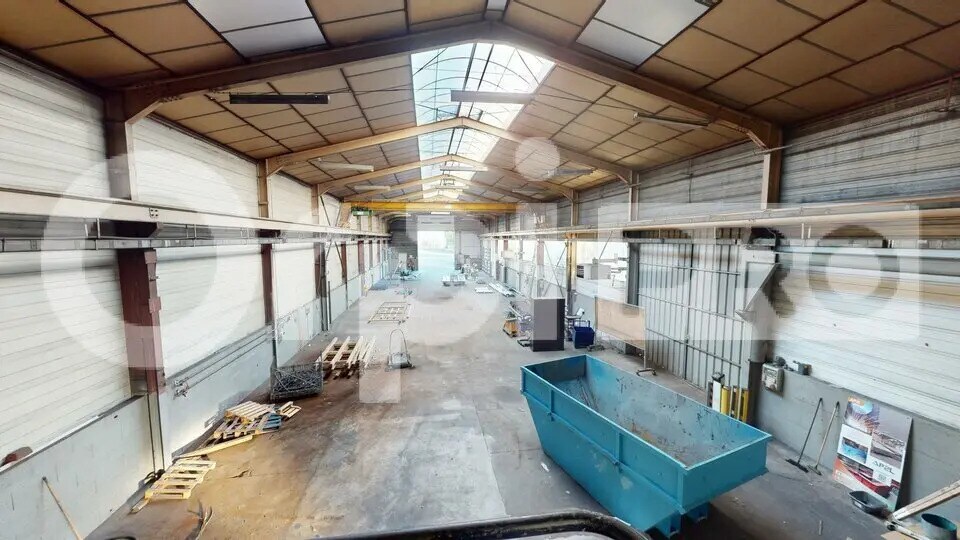 Light Industrial in Jassans-Riottier to rent - Building Photo - Image 1 of 5