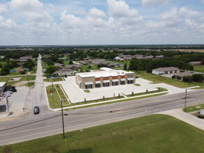 615 N Preston St, Gunter, TX for rent Building Photo- Image 1 of 3