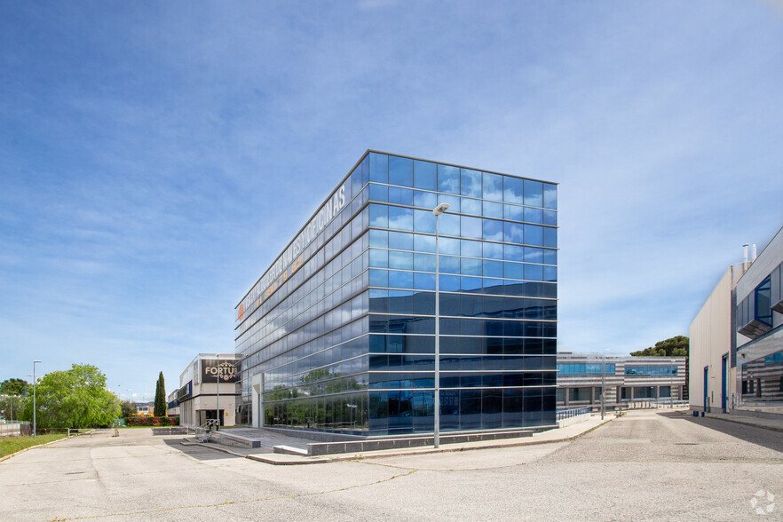 Office in Alcalá De Henares, MAD for sale - Building Photo - Image 1 of 1