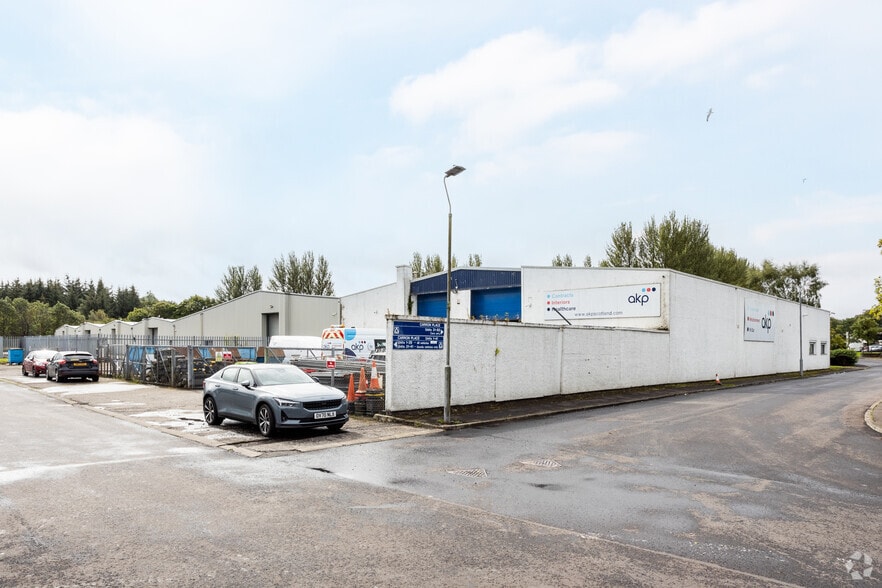 33 Carron Pl, East Kilbride to rent - Building Photo - Image 3 of 6