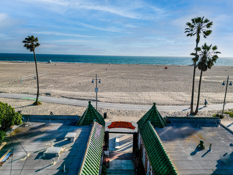 517 Ocean Front Walk, Venice, CA for rent - Building Photo - Image 3 of 7