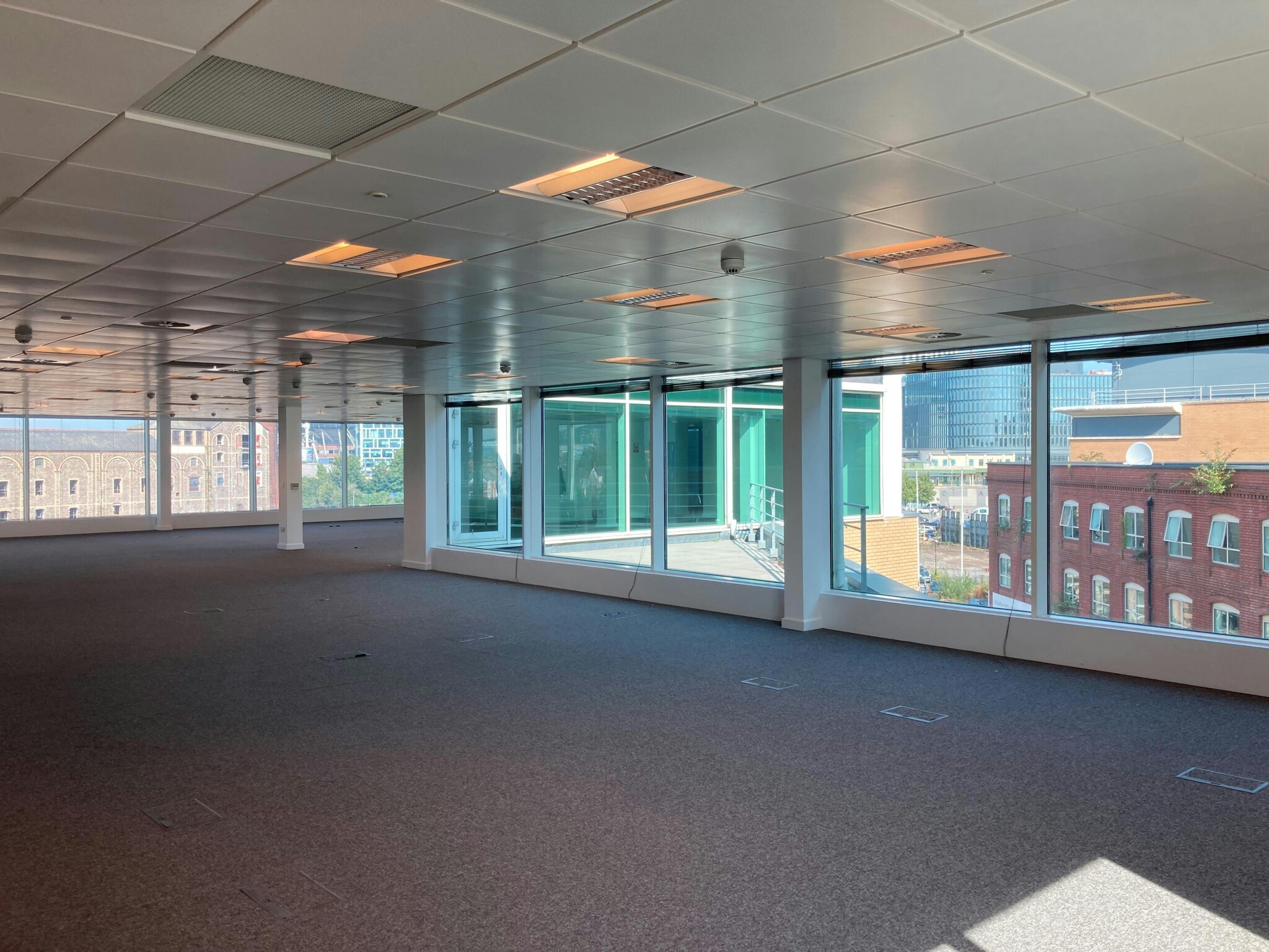 47 Penarth Rd, Cardiff to rent Building Photo- Image 1 of 13