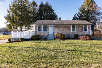 6 Lambert St, Narragansett, RI for sale Building Photo- Image 1 of 18