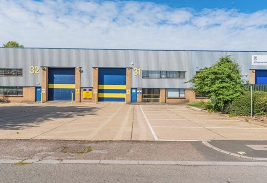 Alexandra Way, Ashchurch to rent - Building Photo - Image 2 of 2