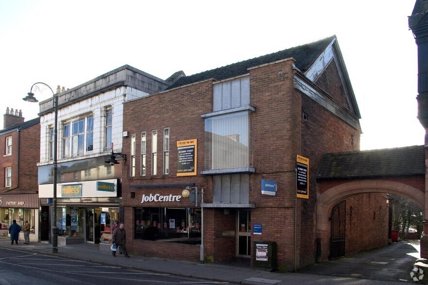32 Derby St, Leek for sale - Primary Photo - Image 1 of 1