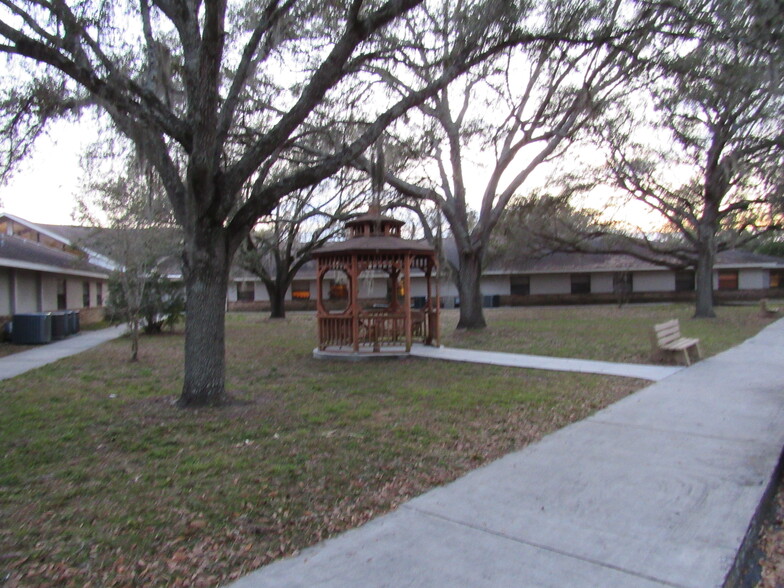 6701 Dairy Rd, Zephyrhills, FL for sale - Primary Photo - Image 1 of 1