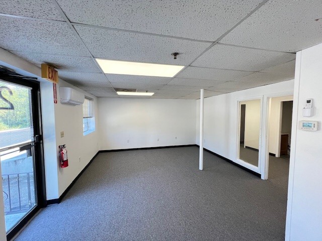 48 Laurier St, Haverhill, MA to rent Interior Photo- Image 1 of 3