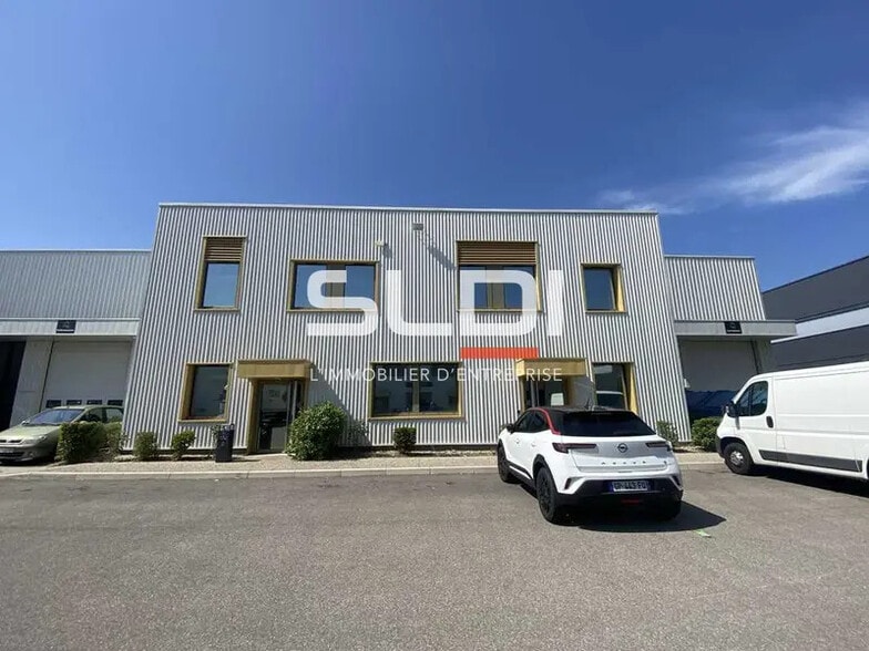 Light Industrial in Saint-Priest to rent - Building Photo - Image 1 of 6