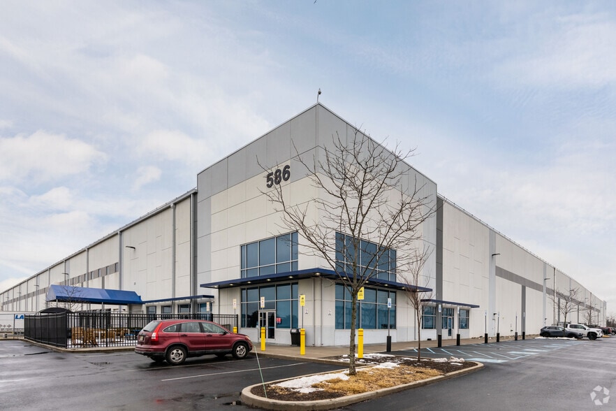 586 Gulf Ave, Staten Island, NY to rent - Building Photo - Image 2 of 15