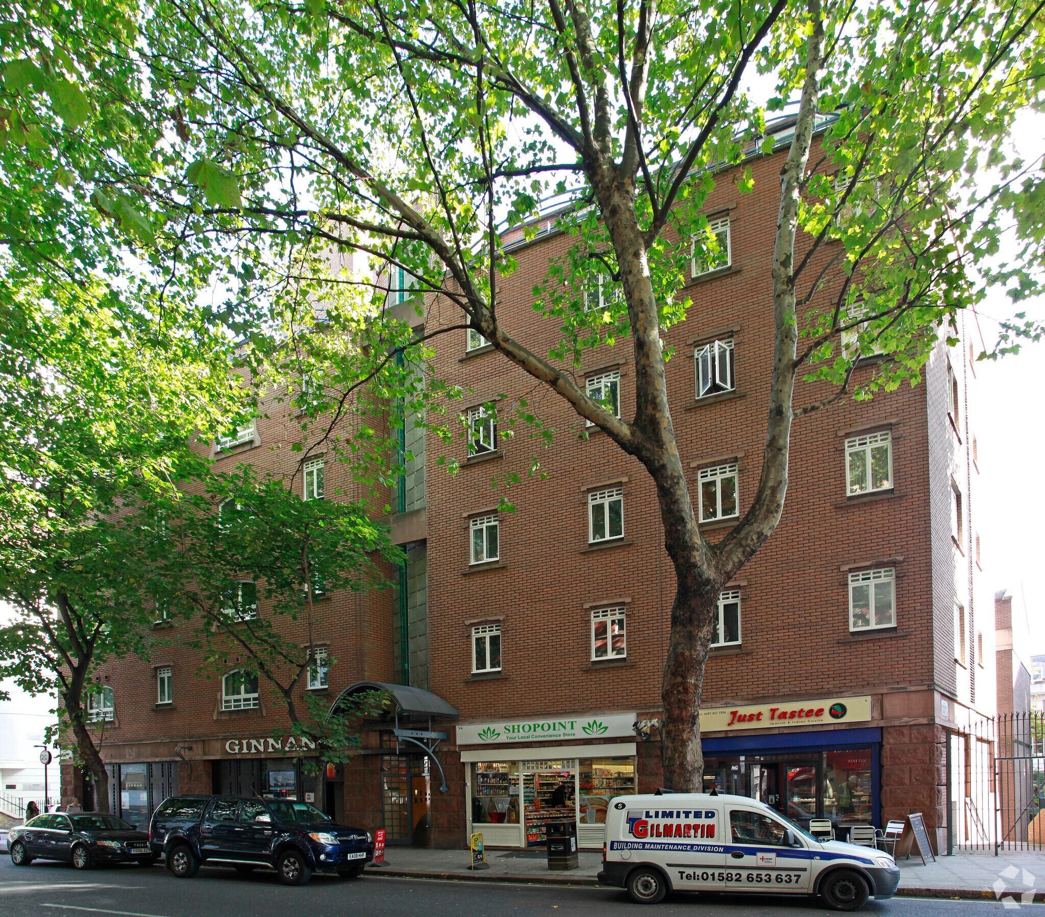 Rosebery Ave, London to rent Primary Photo- Image 1 of 5