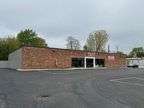 6180 Hillside Ave, Indianapolis, IN for rent Building Photo- Image 1 of 4