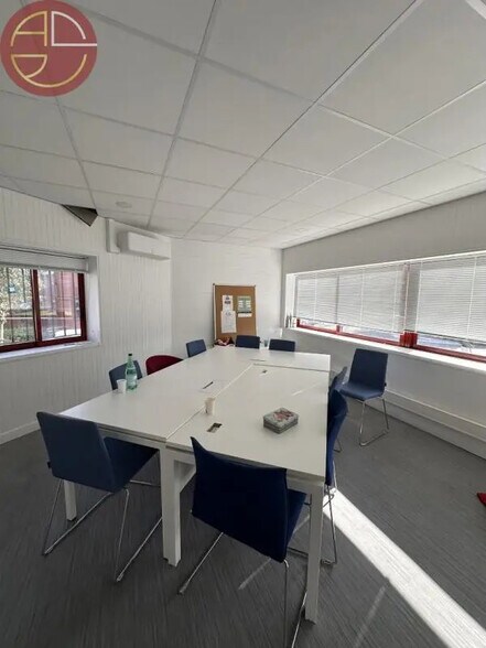 Office in Toulouse to rent - Interior Photo - Image 2 of 6