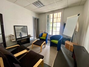 13 Rue De L'Oasis, Puteaux to rent Interior Photo- Image 1 of 4