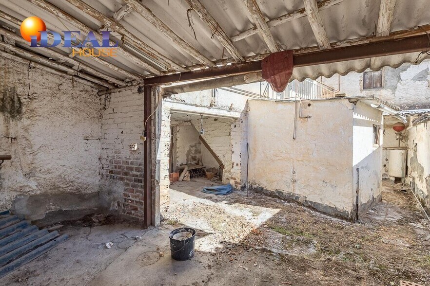 Calle Manuel de Góngora, 28, Ogíjares, Granada for sale - Interior Photo - Image 2 of 19