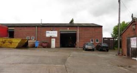 Kirkland Avenue Industrial Estate portfolio of 7 properties for sale on LoopNet.co.uk - Primary Photo - Image 2 of 5