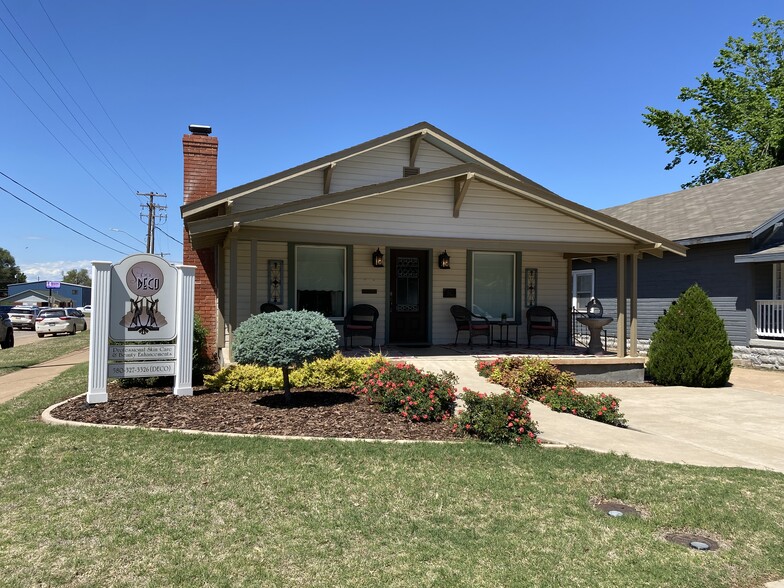 630 Center St, Alva, OK for sale - Building Photo - Image 1 of 20