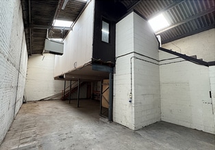 1-21 Old Mill Park, Kirkintilloch to rent Interior Photo- Image 2 of 4