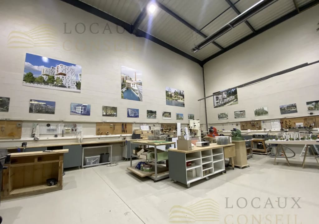 Vente Local d'activités 285 m² - Photo 1