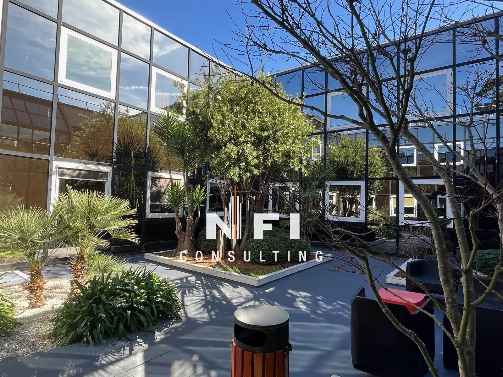 Office in Valbonne to rent Building Photo- Image 1 of 7