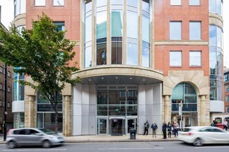 St James Sq, Manchester for rent Building Photo- Image 1 of 1