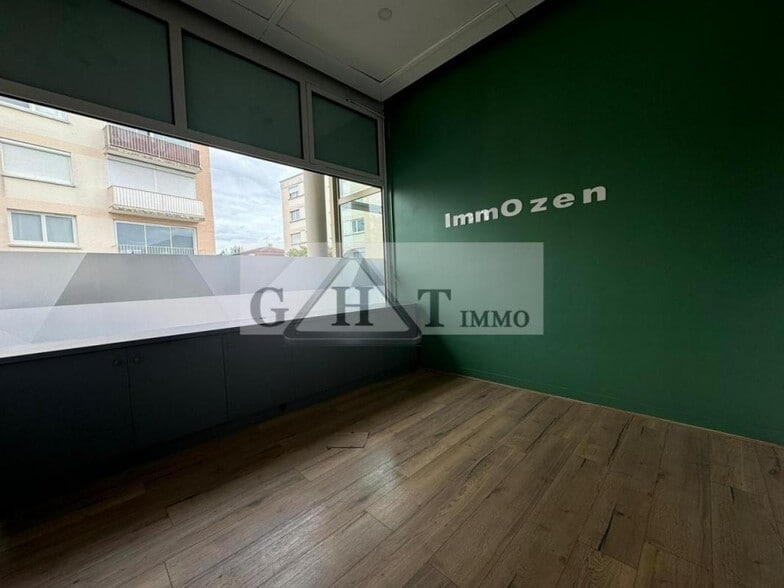 Office in Créteil for sale - Interior Photo - Image 2 of 7