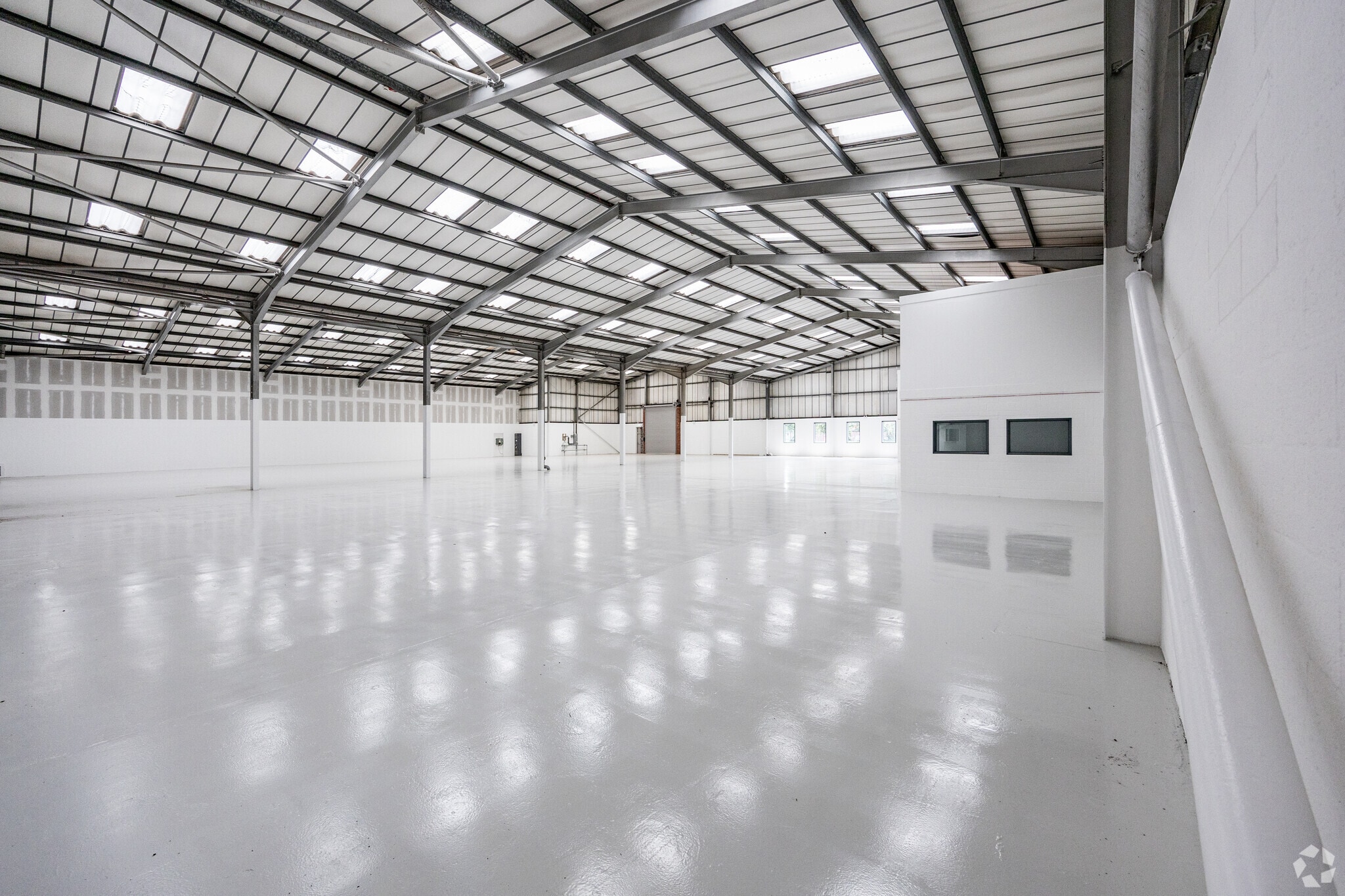 Crown Close, Taunton to rent Interior Photo- Image 1 of 4