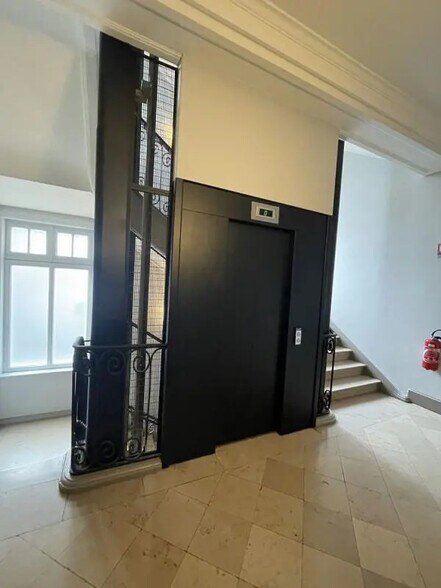 28 Place De La Gare, Lille to rent - Building Photo - Image 2 of 15