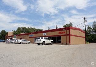 5631-5633 Texoma Pky, Sherman, TX for rent Building Photo- Image 1 of 6