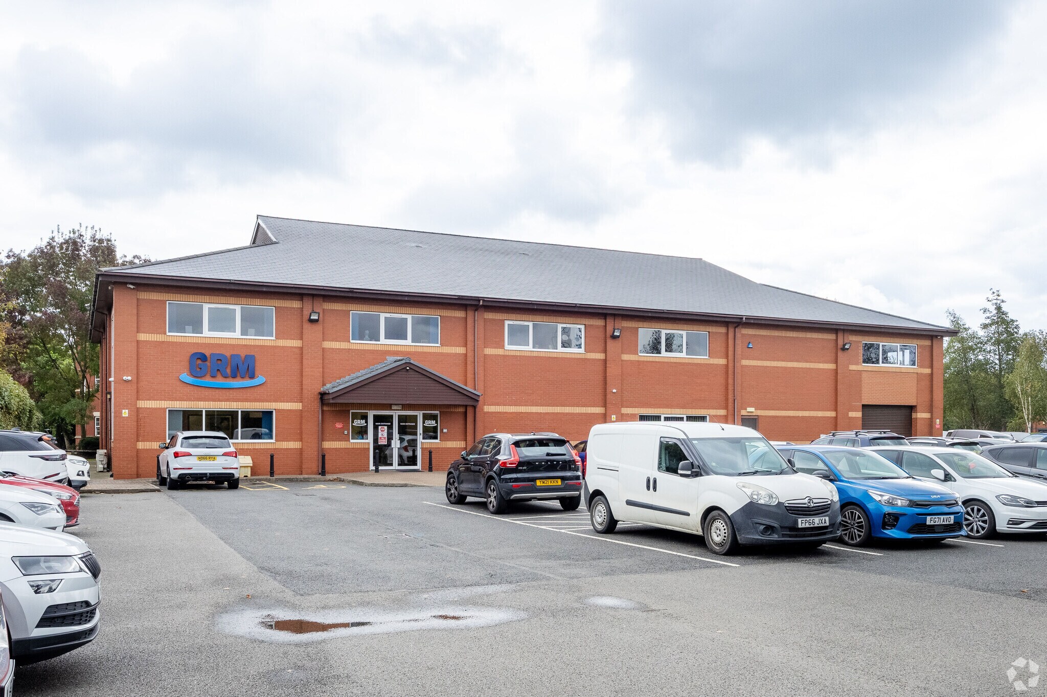 First Ave, Burton On Trent for sale Primary Photo- Image 1 of 1