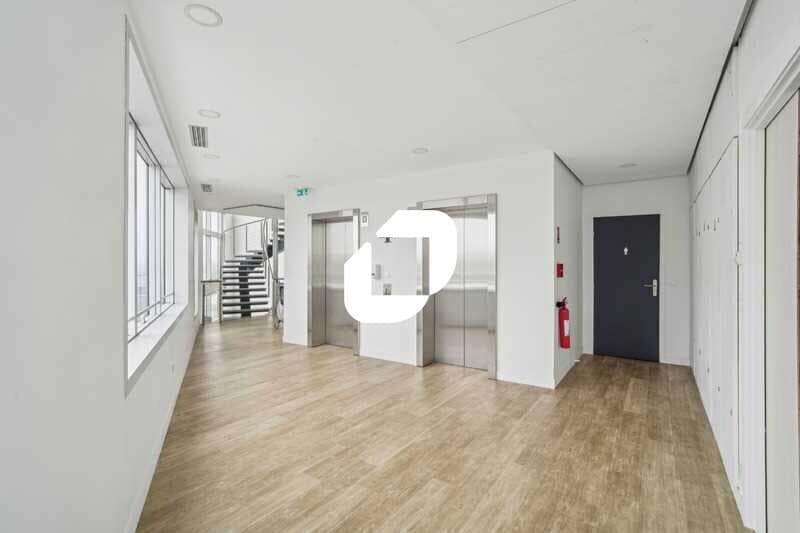 23 Allée Des Impressionnistes, Villepinte to rent - Lobby - Image 3 of 14