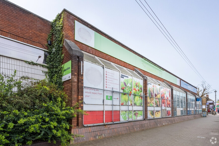 779 High St, Kingswinford to rent - Primary Photo - Image 1 of 3