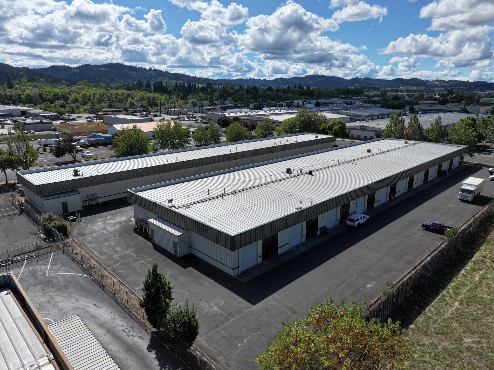 Two Multi-Tenant Industrial Buildings portfolio of 2 properties for sale on LoopNet.co.uk Building Photo- Image 1 of 10