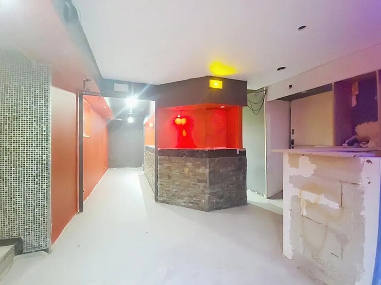 Build-to-Rent in Paris for sale - Interior Photo - Image 2 of 2