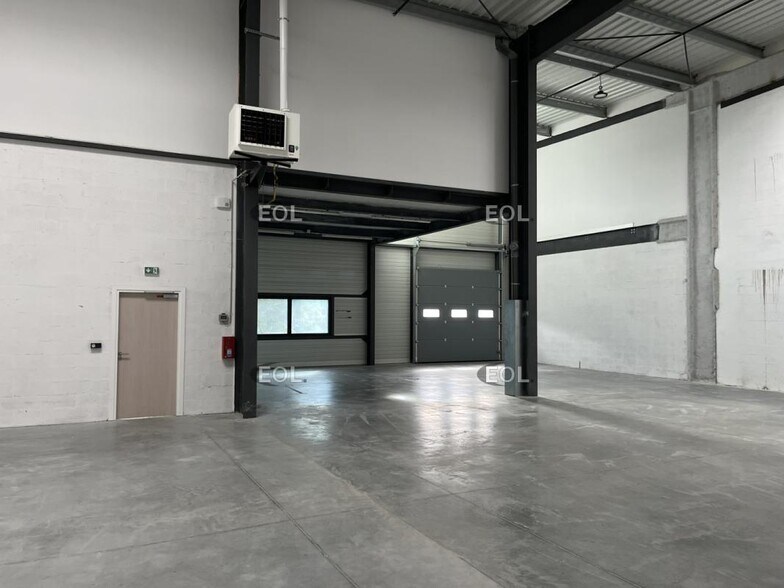Light Industrial in Conflans-Sainte-Honorine to rent - Interior Photo - Image 3 of 5