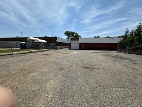 200 Central Ave, Farmingdale, NY for rent Building Photo- Image 1 of 4