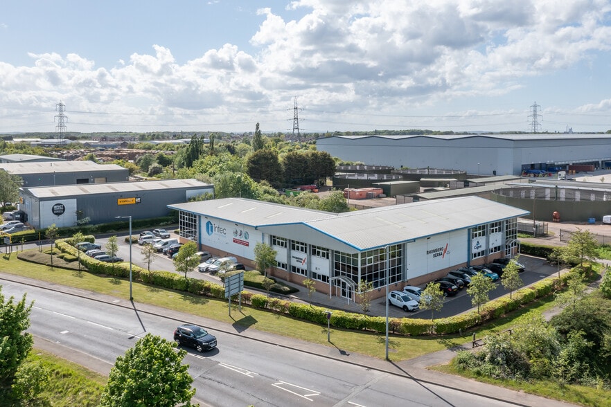 Yorkshire Way, Doncaster to rent - Building Photo - Image 1 of 2