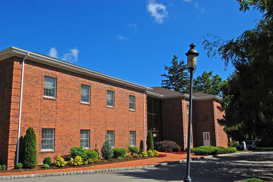 383 Main St, Chatham, NJ for rent - Building Photo - Image 3 of 22