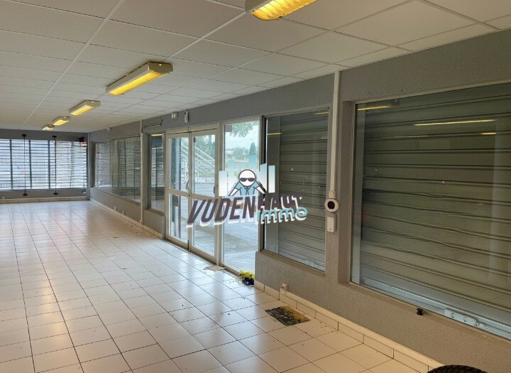 Retail in Muret to rent - Interior Photo - Image 3 of 6