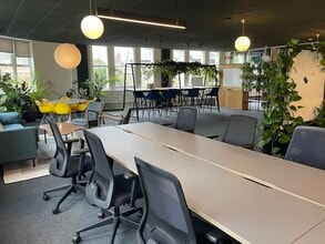 130-134 Western Rd, Brighton to rent Interior Photo- Image 1 of 6